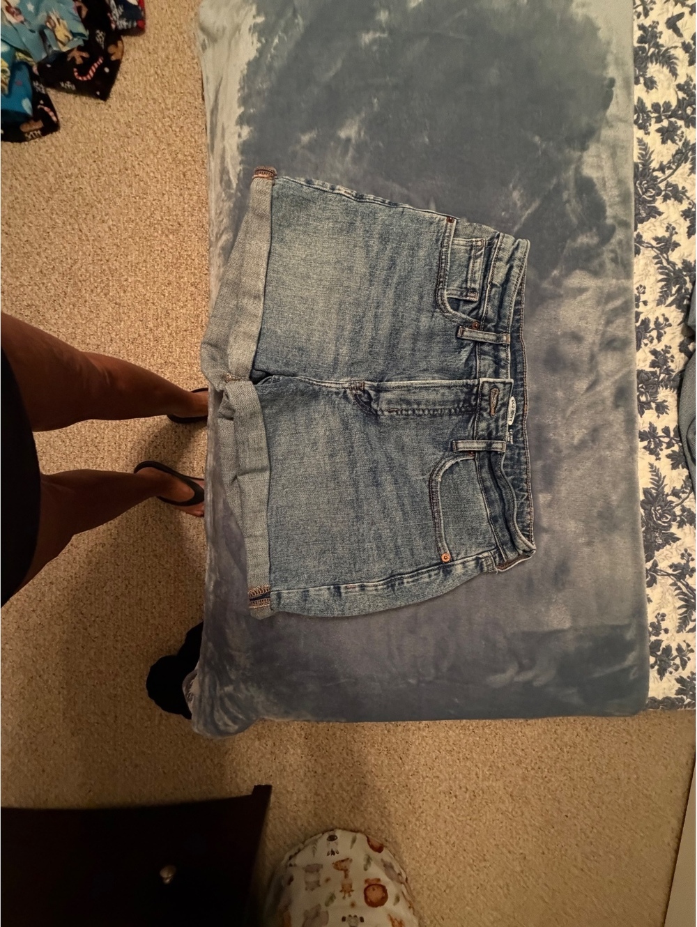 Old Navy Light wash denim shorts - 6